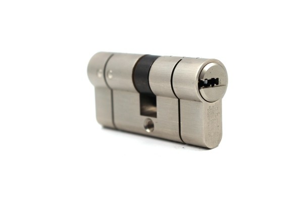 Cilindar X11 30*30 ni kodirani Elzett