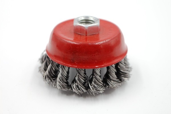 Celicna cetka za brusilicu upredena FI 80mm Kv