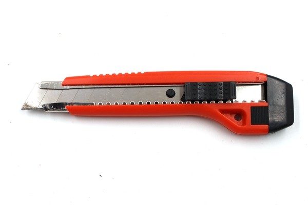 Skalper PVC metalna vodjica Kv