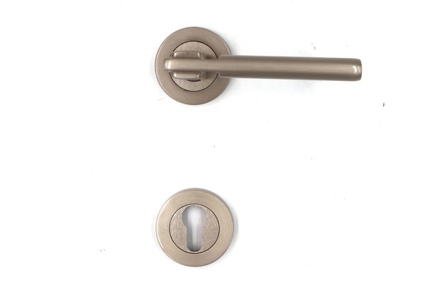 Kvaka rozetna Malta cilindar Saten